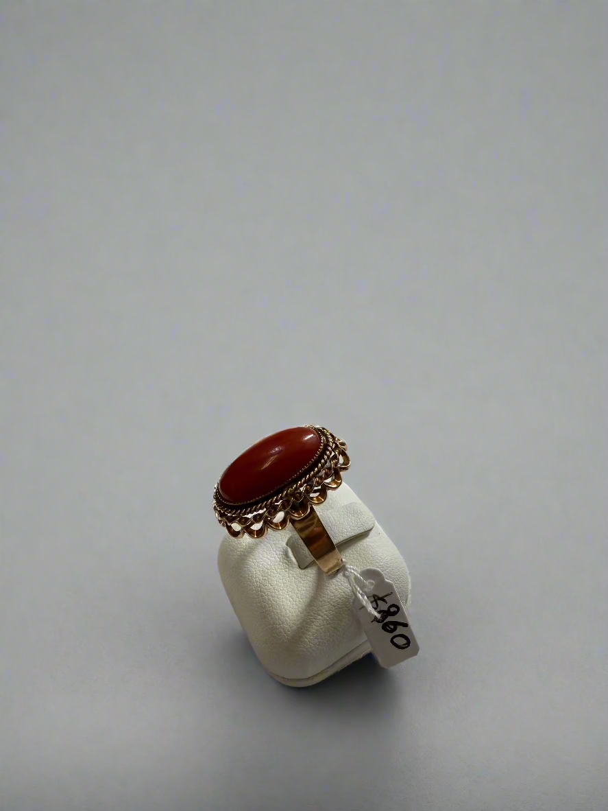 Authentic coral on 18 Karat gold ring