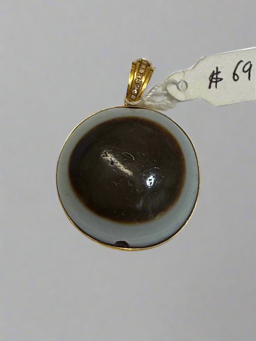 Goat eye agate / dzi pendant