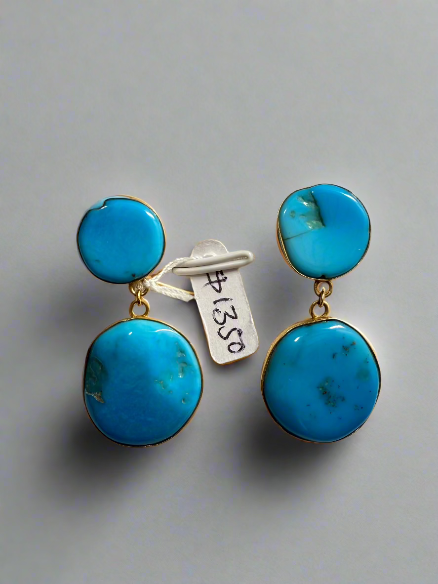 Turquoise on 18 karat gold earring