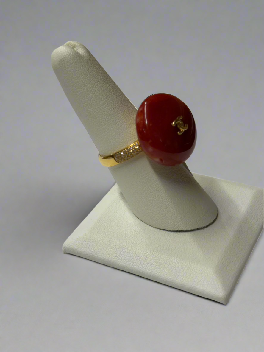 Bloody red coral on 18k gold n diamond ring