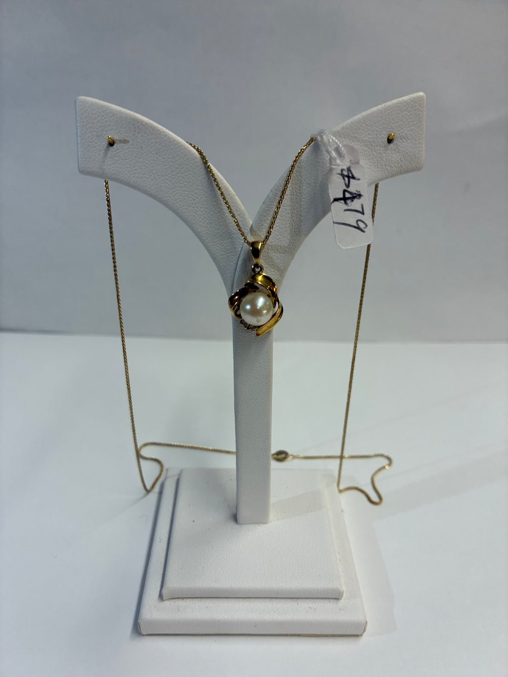 pendant 18k gold with pearl.