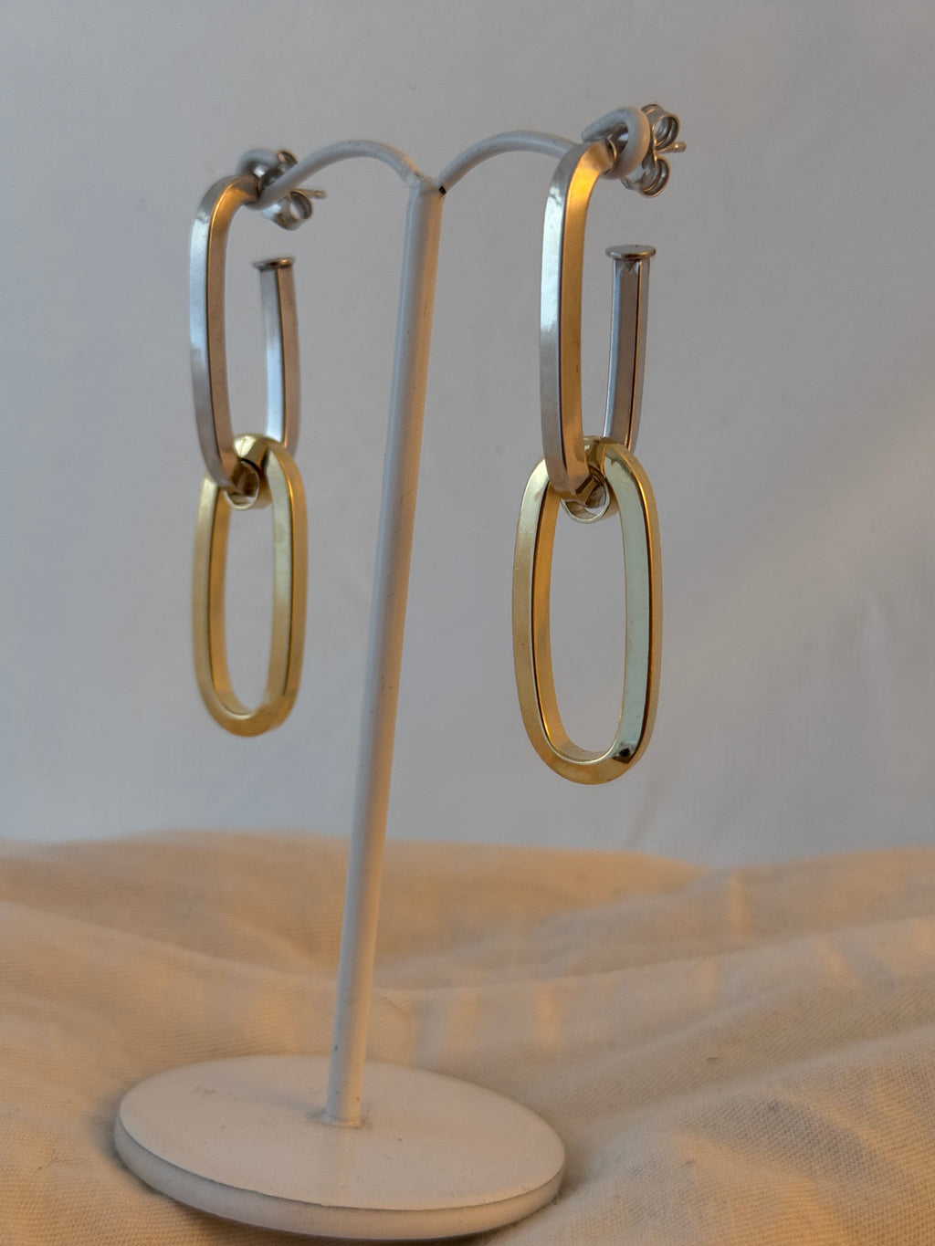 Interlocked sterling silver earring