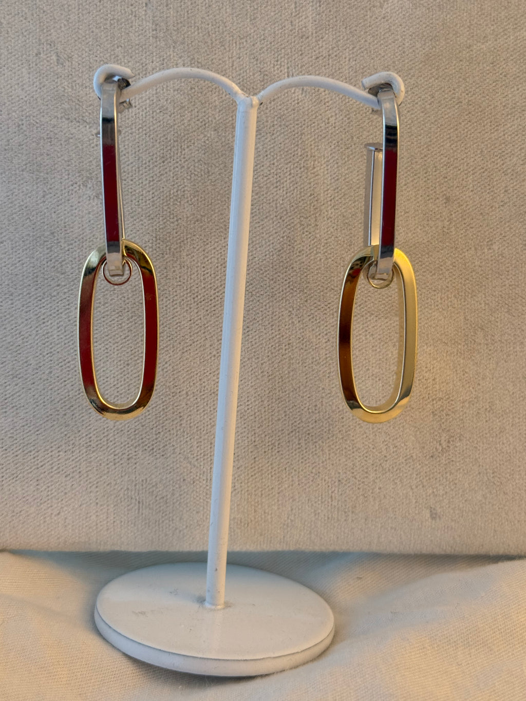 Interlocked sterling silver earring