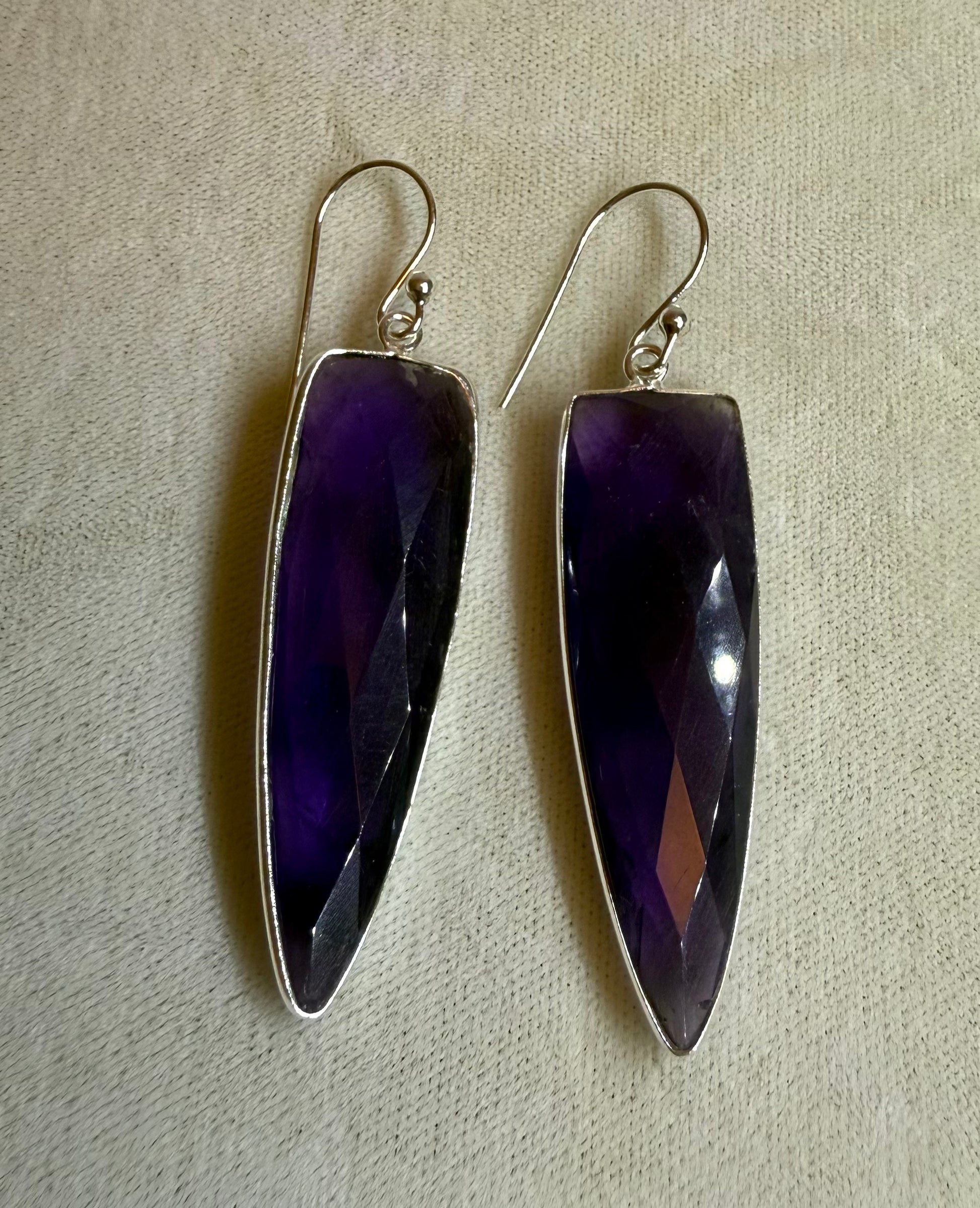 Amethyst drop earring