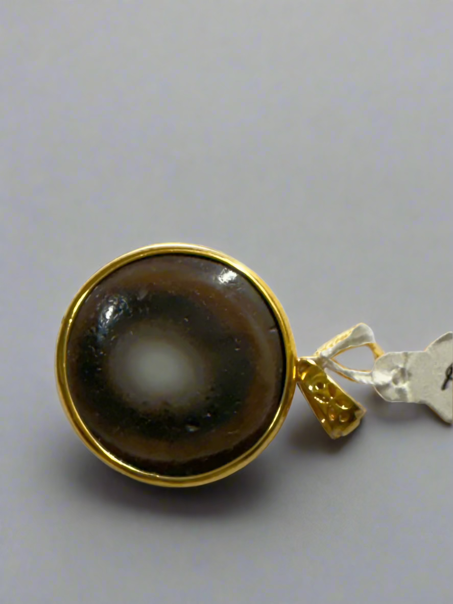 Goat eye agate / dzi pendant