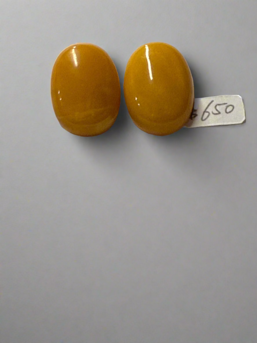 Authentic rare amber[tibetan pushoo] on 18k gold earring