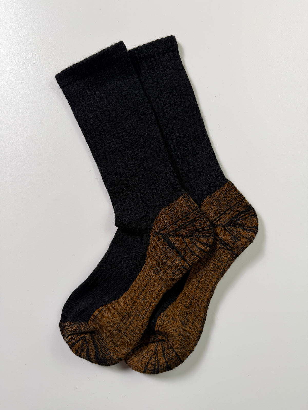 Munsel Alpine Contrast Socks in Black and Brown