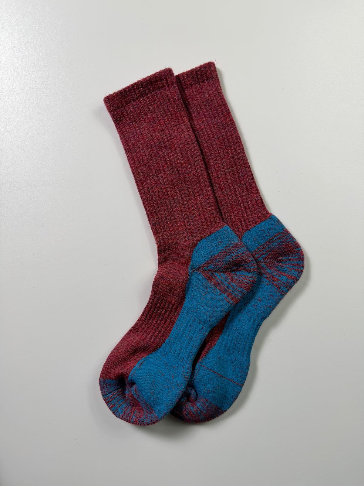 Munsel Alpine Contrast Socks in Burgundy and Blue