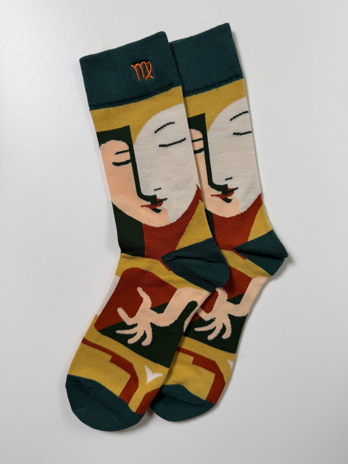 Munsel Smooth Graphic Crew Socks in Green Portrait