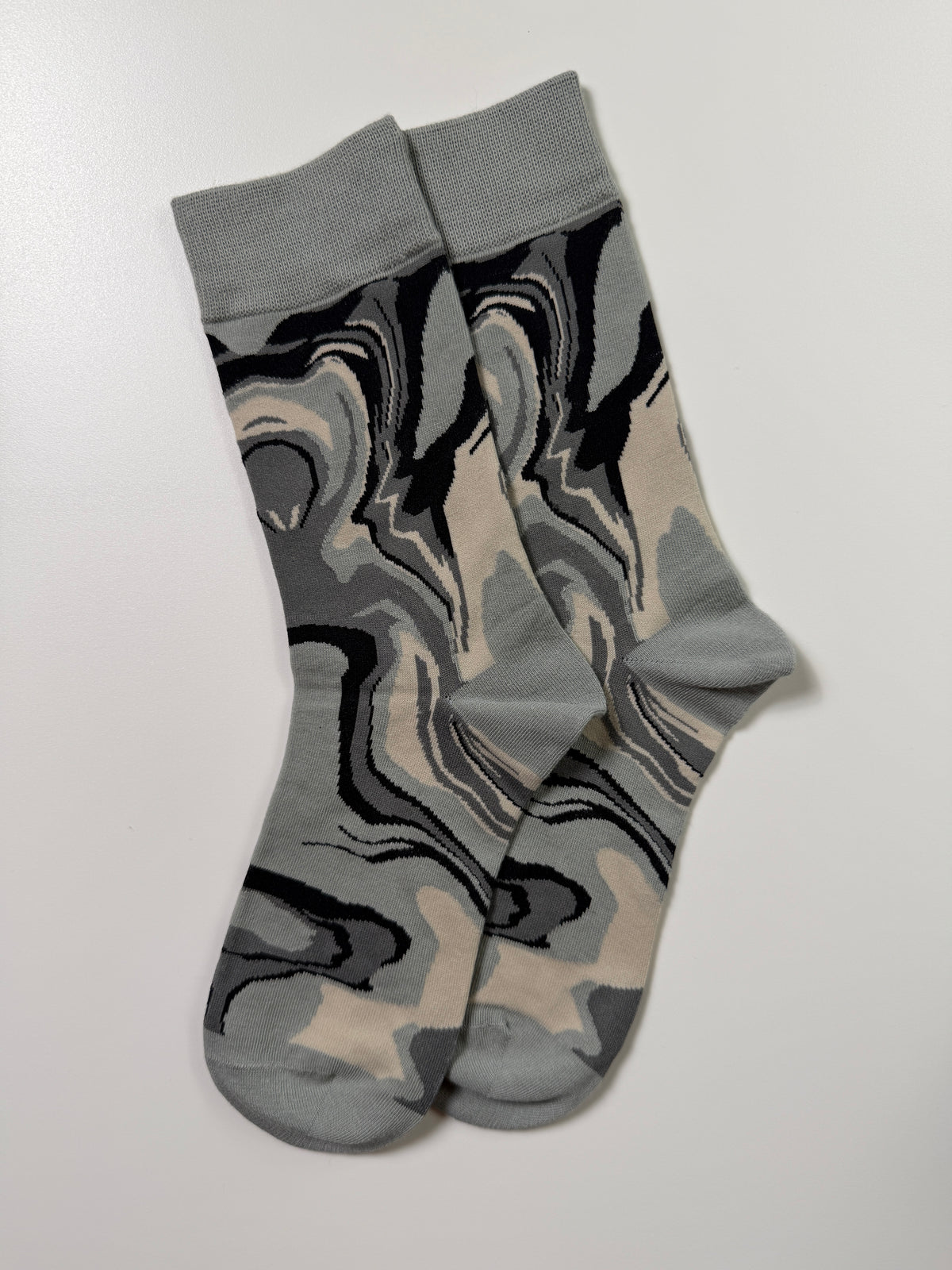 Munsel Smooth Graphic Crew Socks in Marble