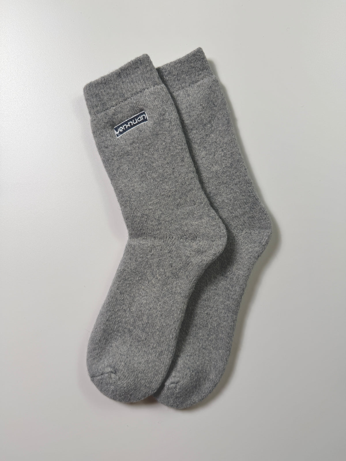 Munsel Classic Knit Crew Socks in Light Gray