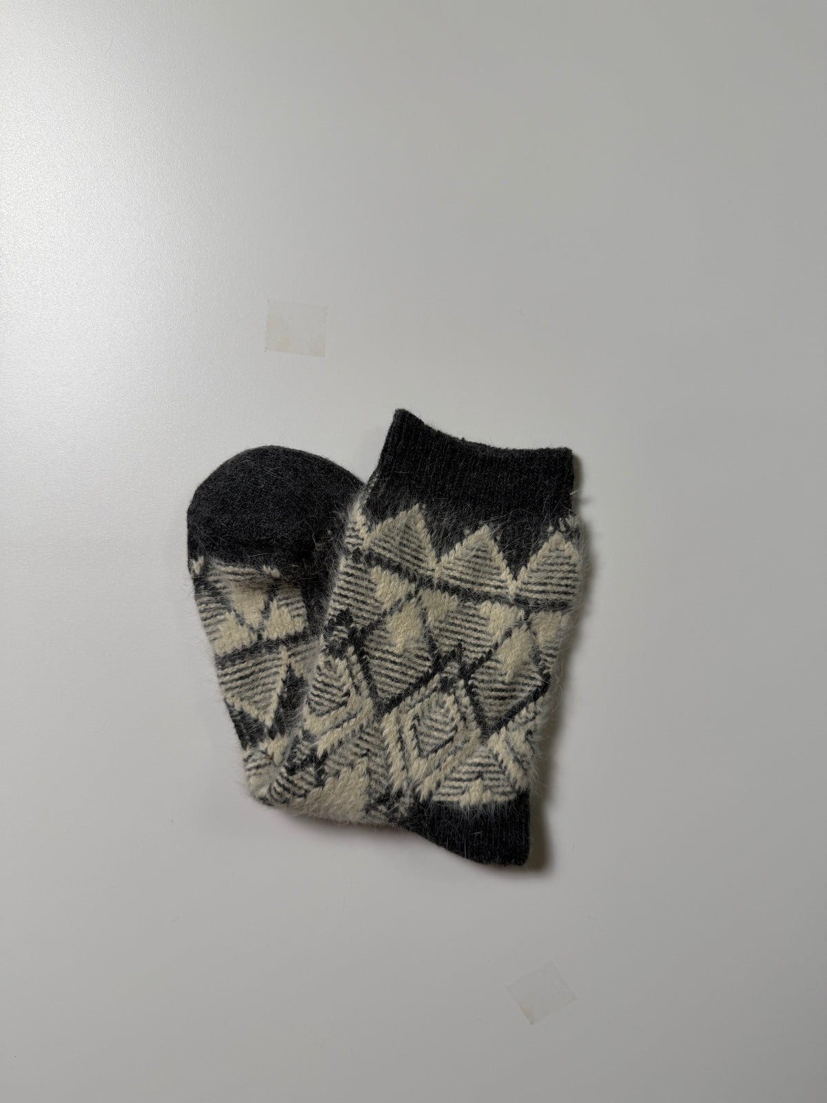 Munsel Jacquard Knit Crew Socks in Black / Cream