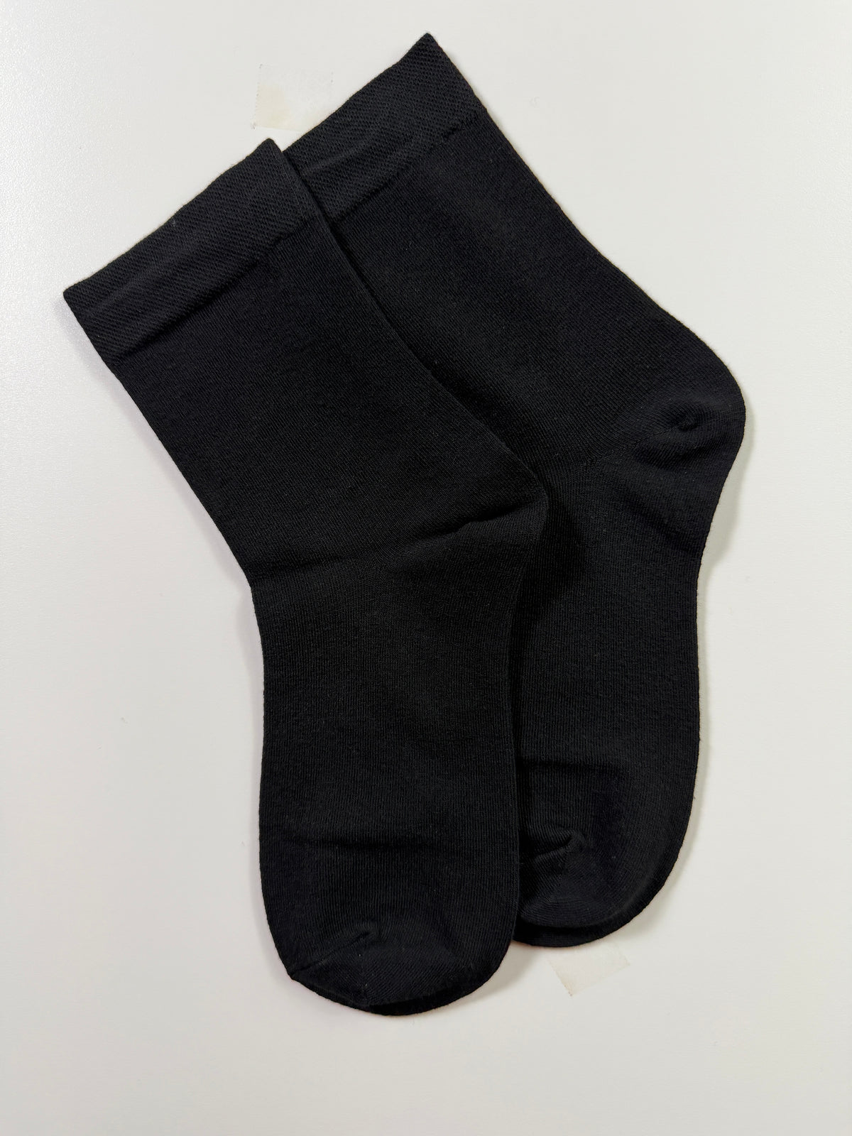Munsel Essential Crew Socks in Black