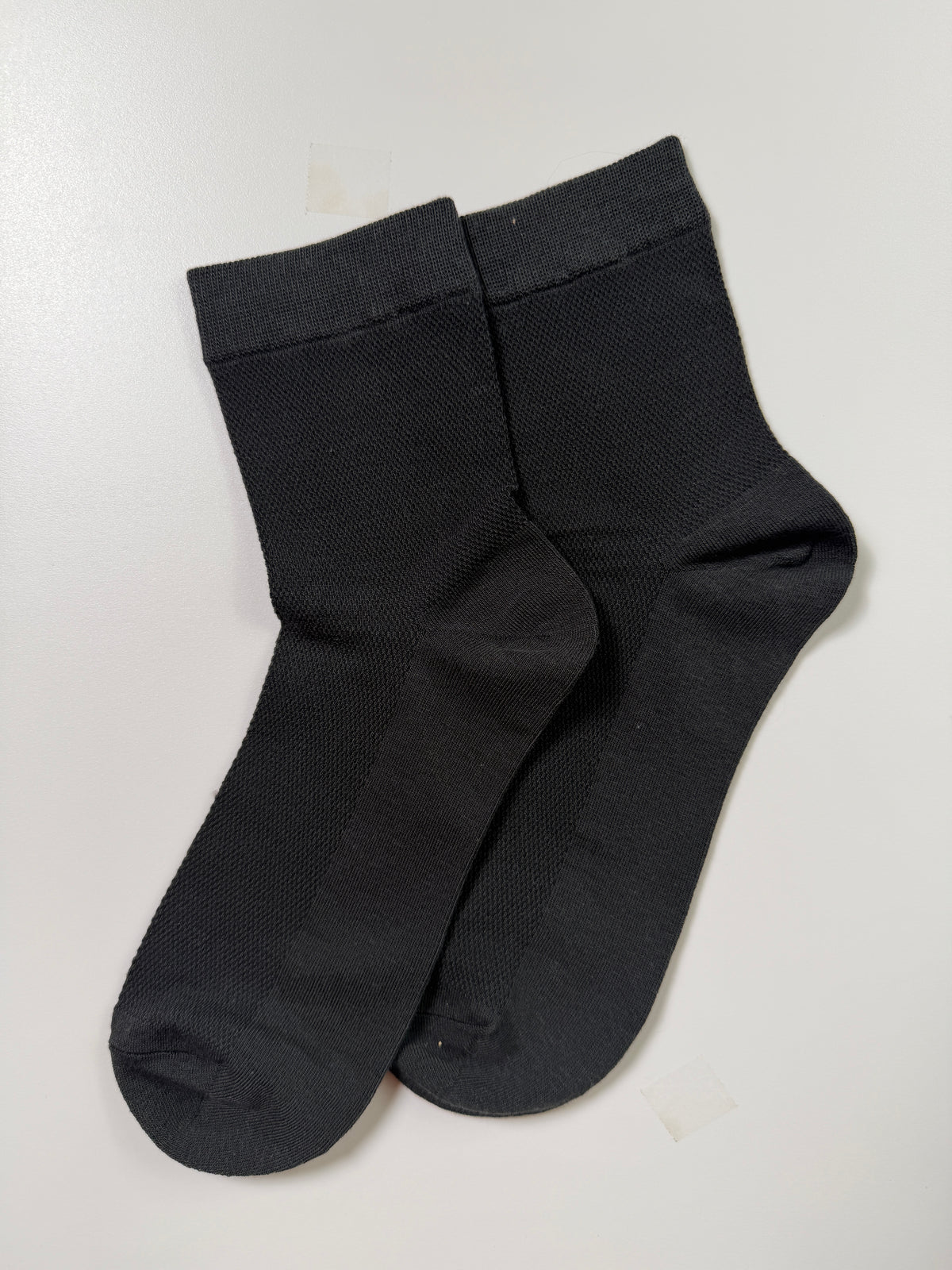 Munsel Everyday Soft Crew Socks — Charcoal — IMG_8942