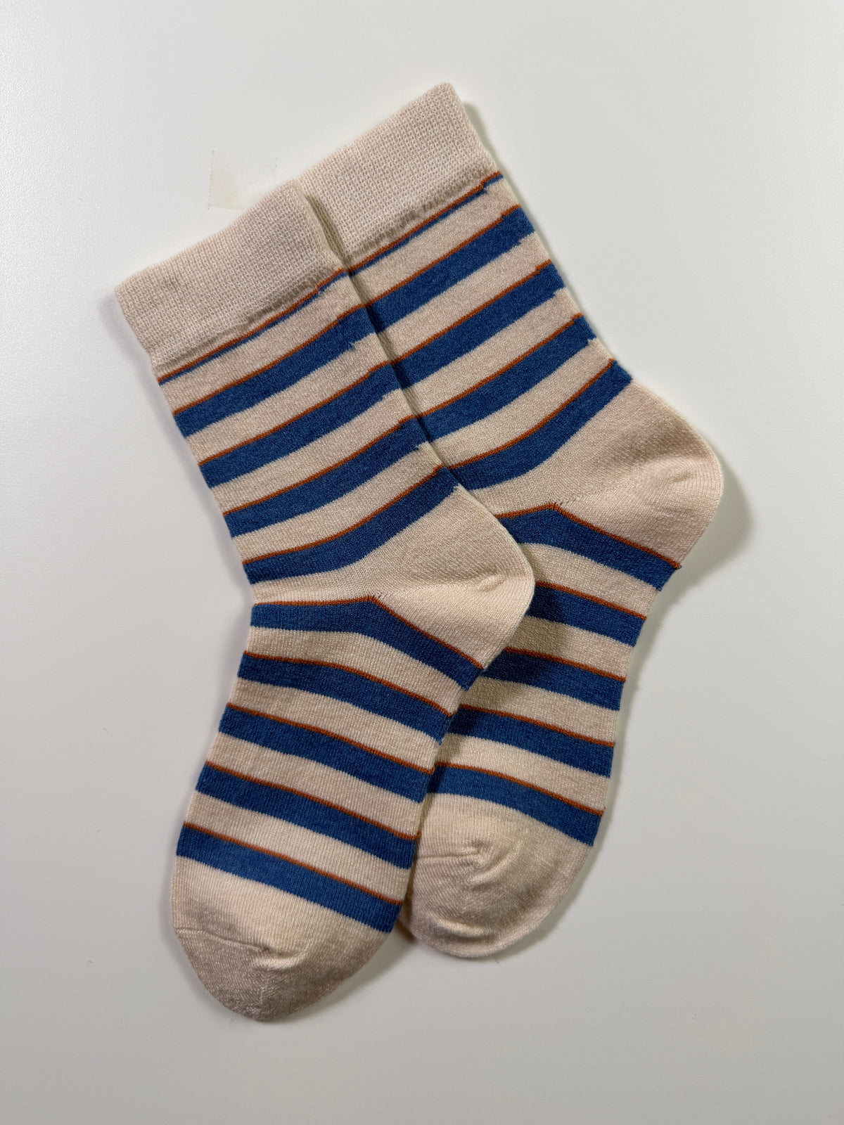 Munsel Graphic Everyday Socks — Cream / Blue Stripe — IMG_9032