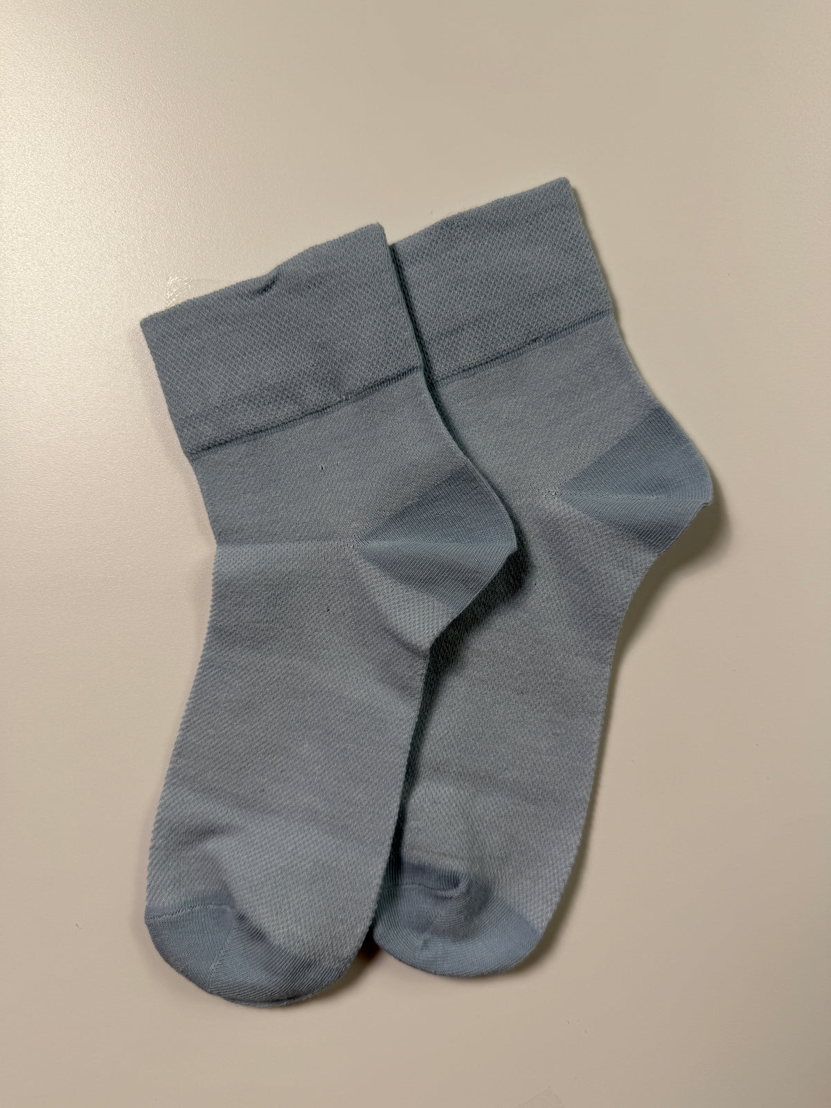 Munsel Everyday Soft Crew Socks — Blue Gray — IMG_8932