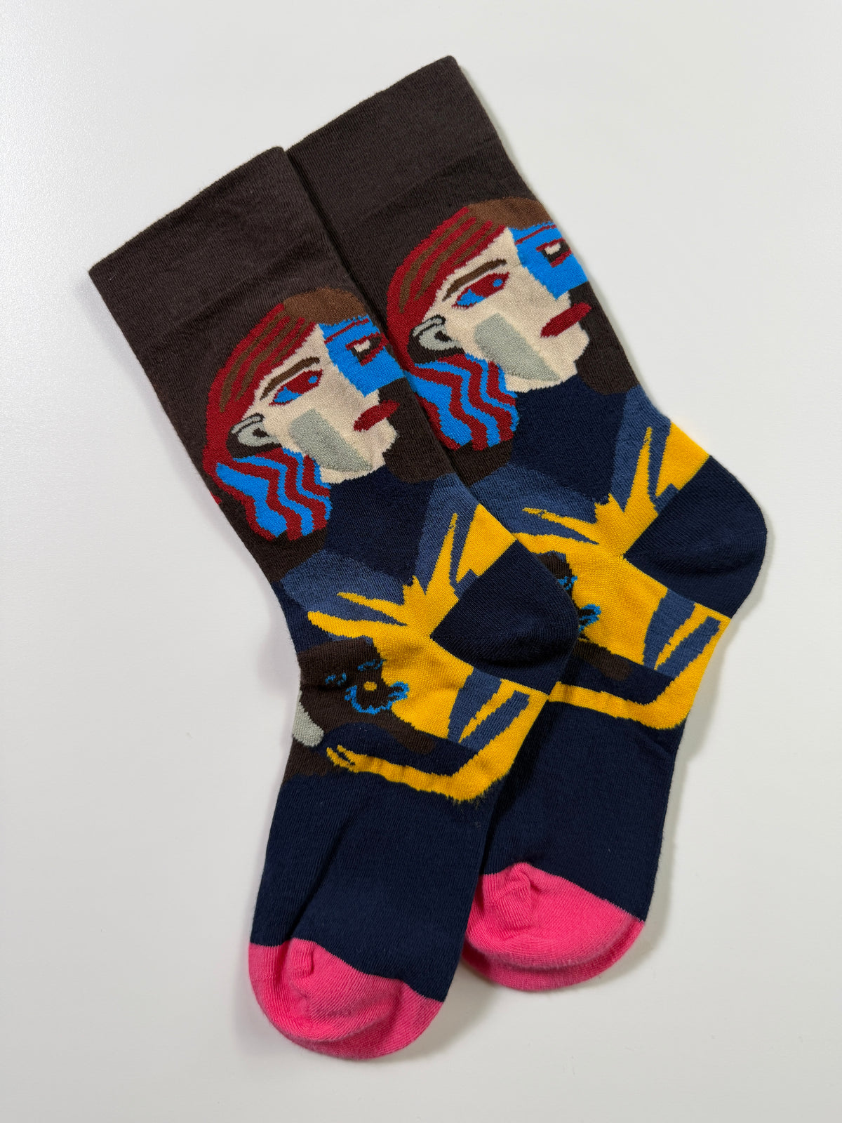Munsel Smooth Graphic Crew Socks in Navy Character