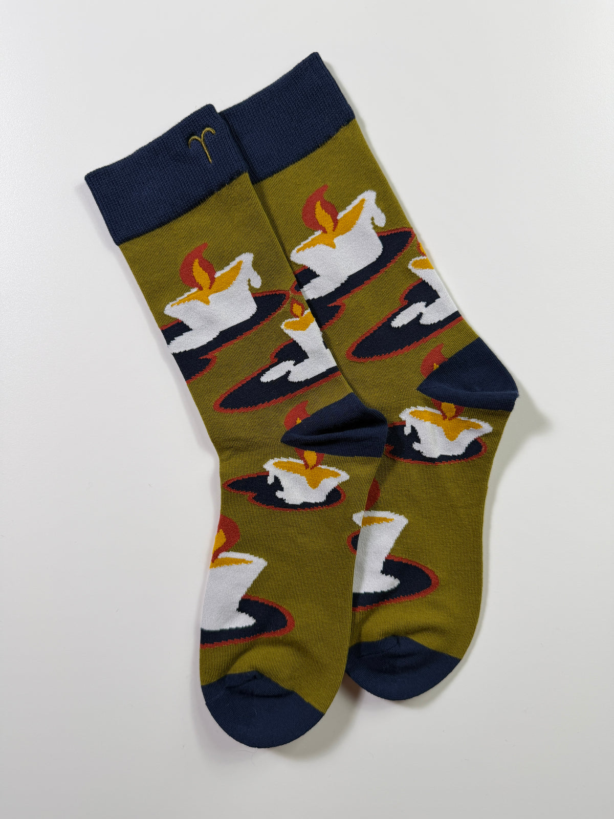 Munsel Smooth Graphic Crew Socks in Olive Fox