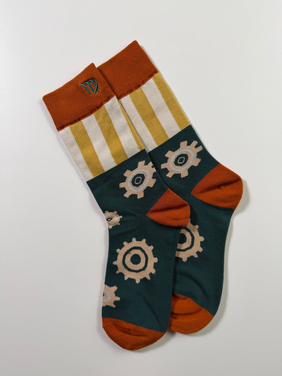 Munsel Smooth Graphic Crew Socks in Rust Geo