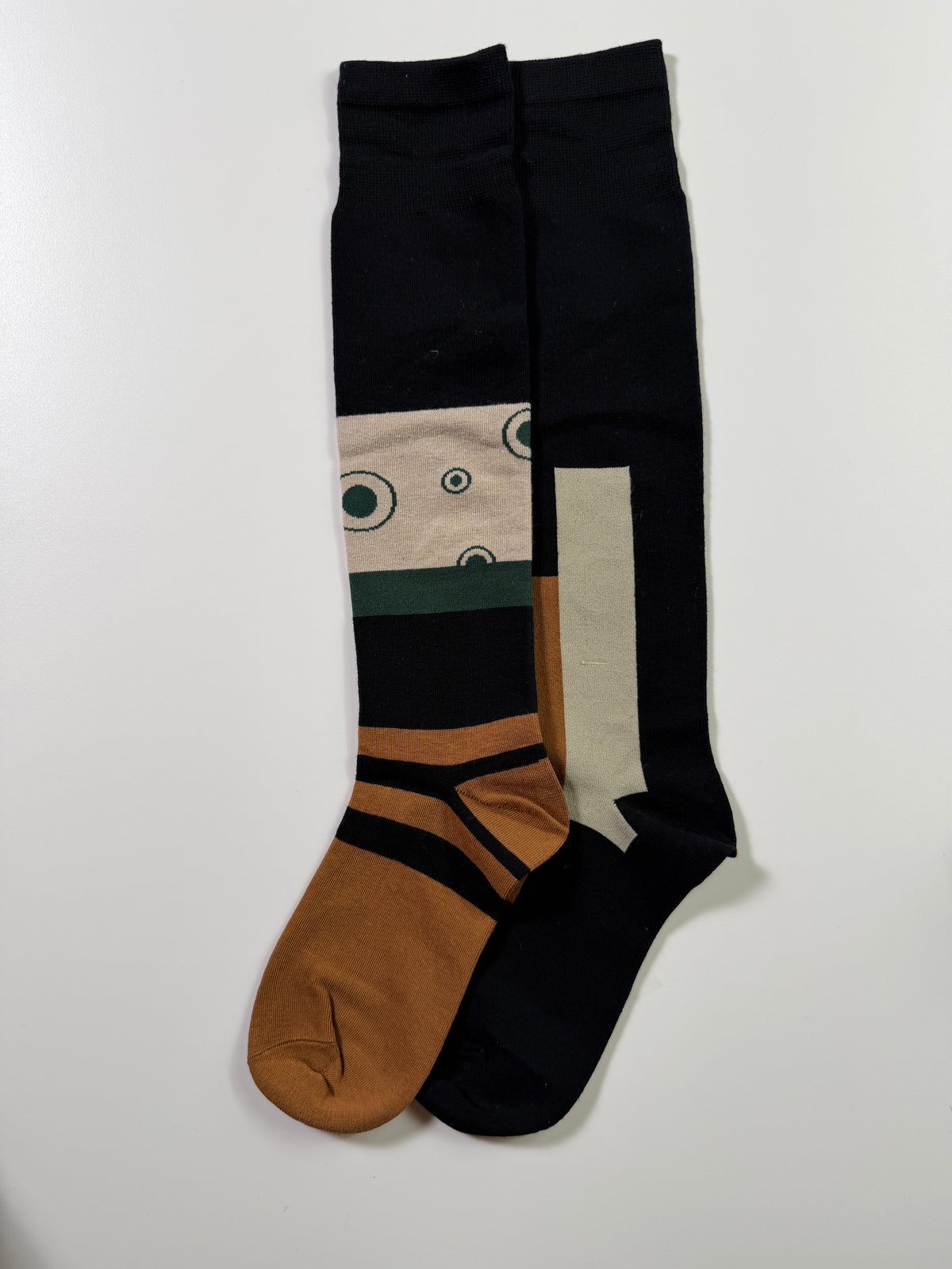 Munsel Geometric Dress Socks in Black Modern