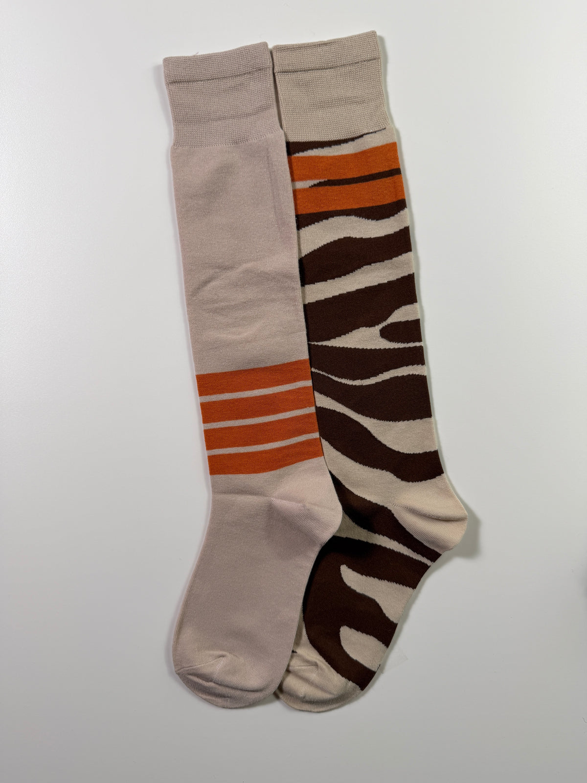 Munsel Geometric Dress Socks in Cream Stripe