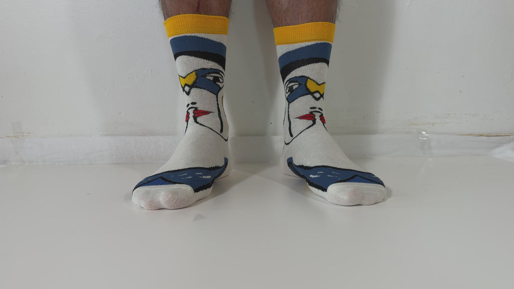 Munsel Smooth Graphic Crew Socks in Cat — Blue