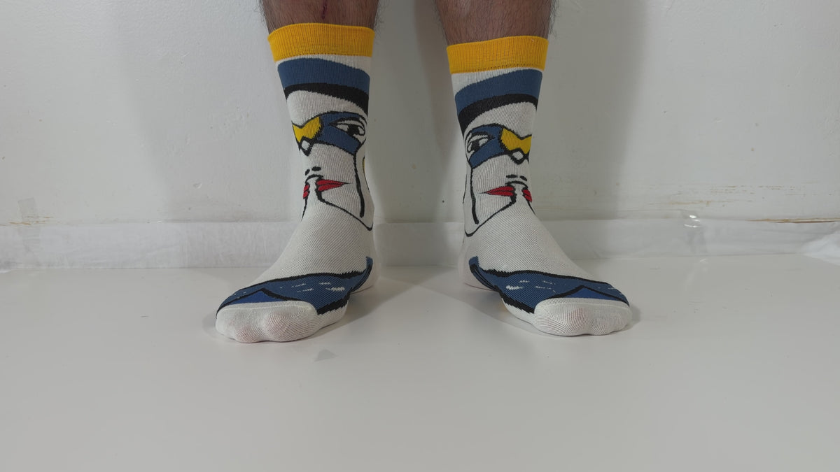 Munsel Smooth Graphic Crew Socks in Cat — Blue