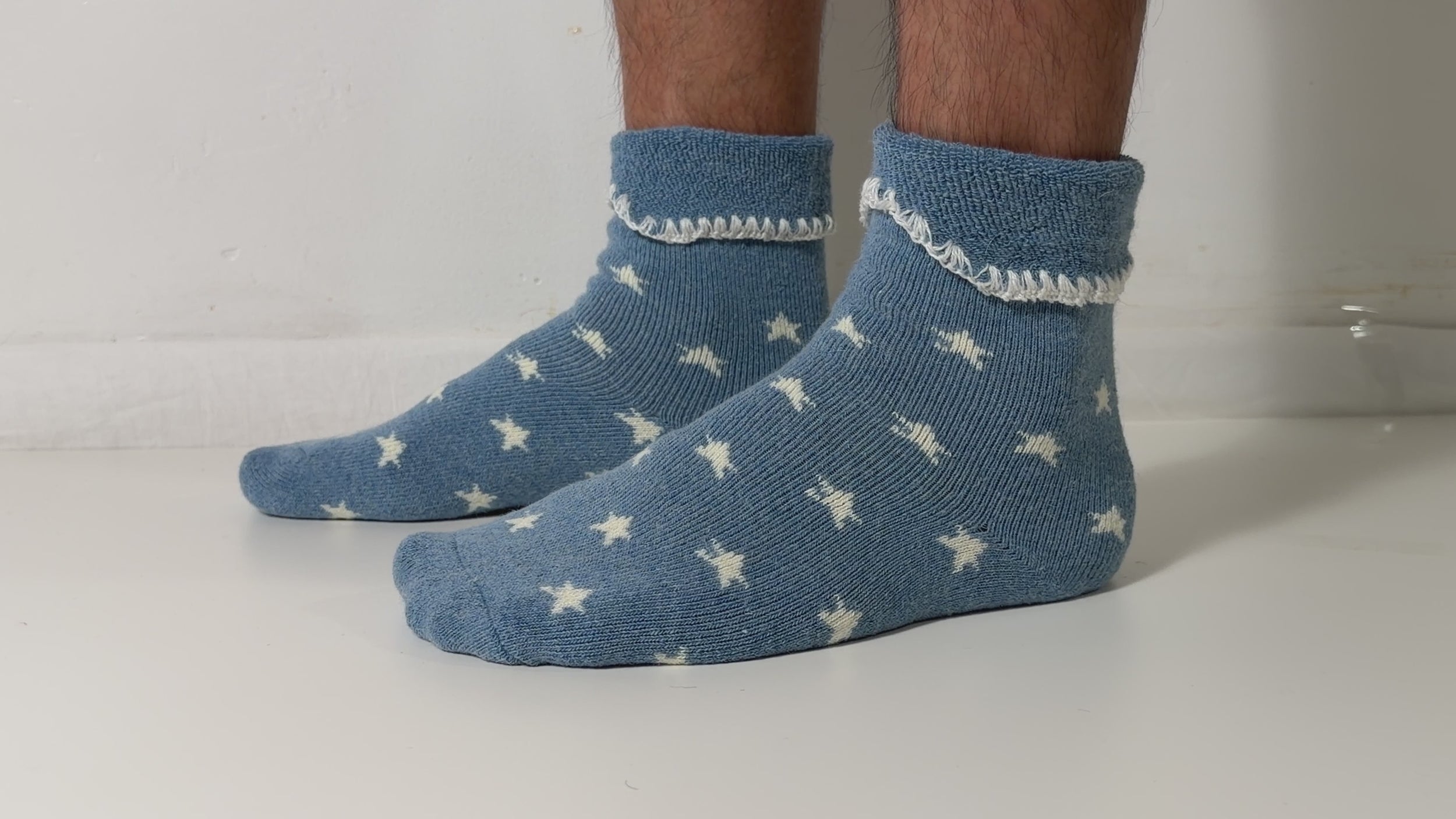 Munsel Cozy Boot Socks — Star Blue — on-foot video