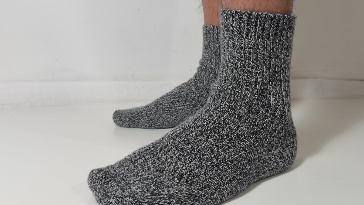 Munsel Plush Everyday Crew Socks in Light Gray