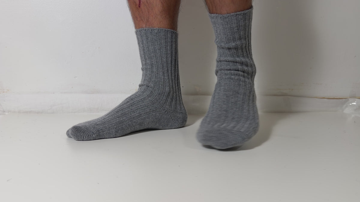 Munsel Fine Rib Crew Socks in Gray