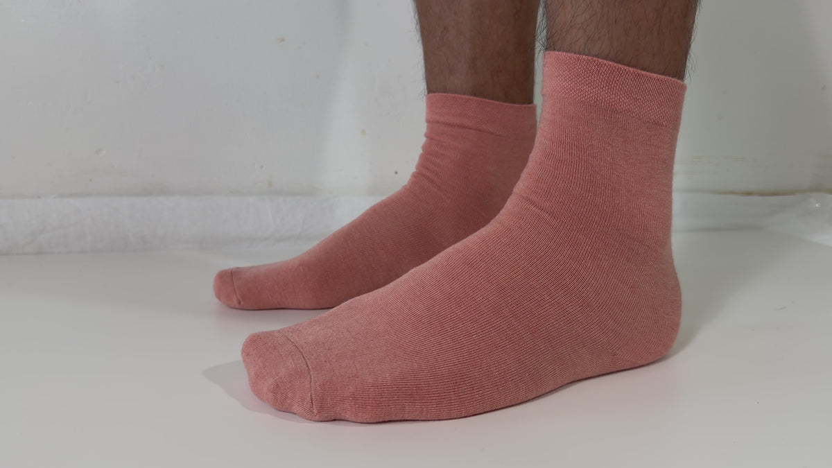 Munsel Essential Crew Socks in Rose