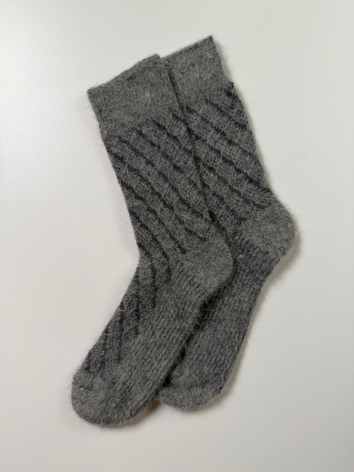 Munsel Diamond Lattice Crew Socks in Gray
