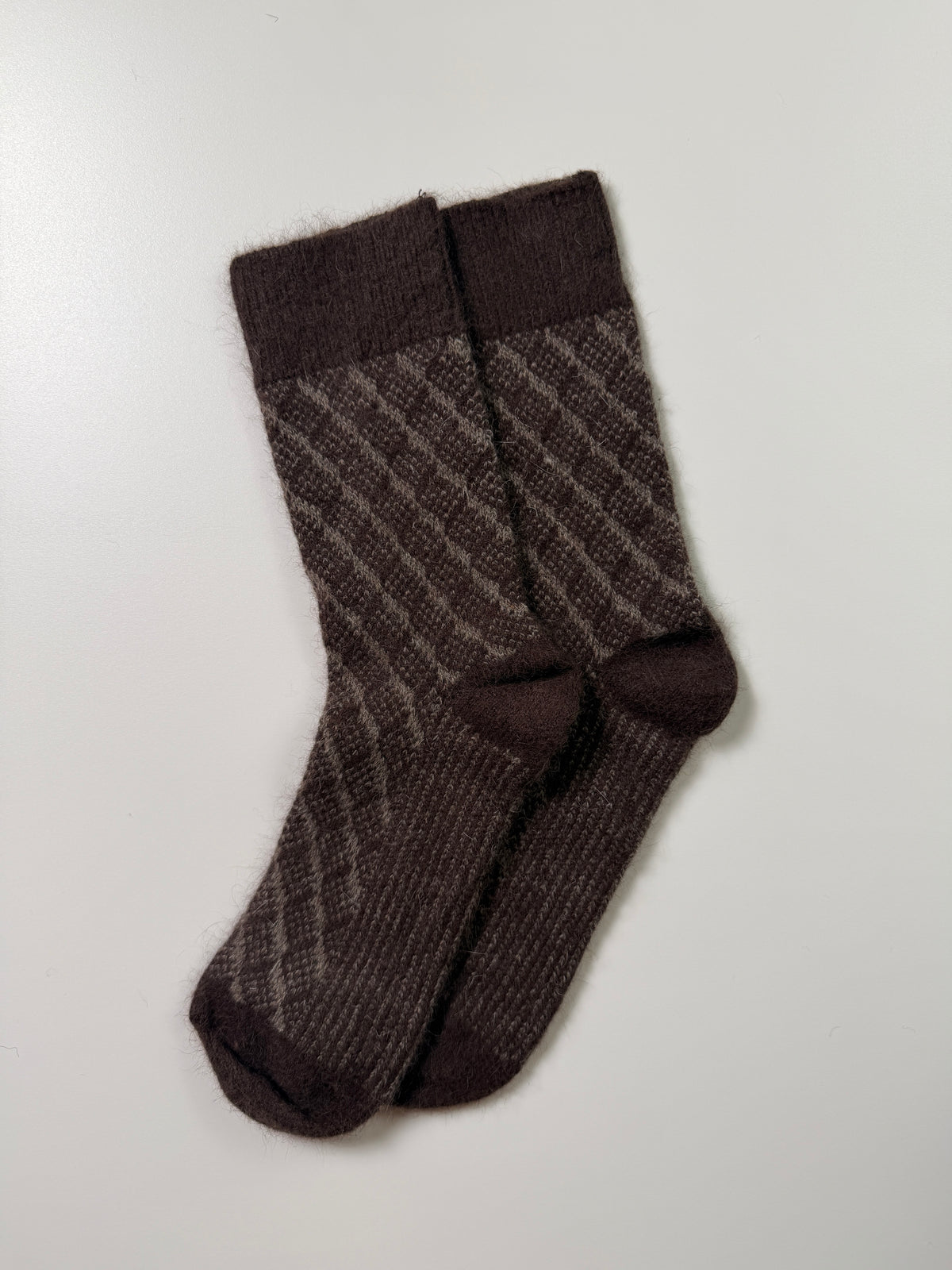 Munsel Diamond Lattice Crew Socks in Taupe