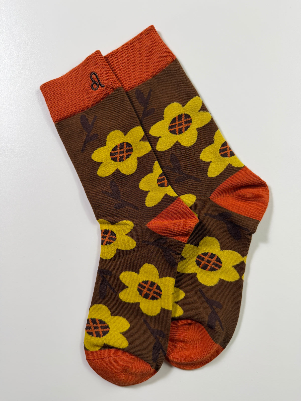 Smooth Graphic Crew Socks — Brown Floral — IMG_8990